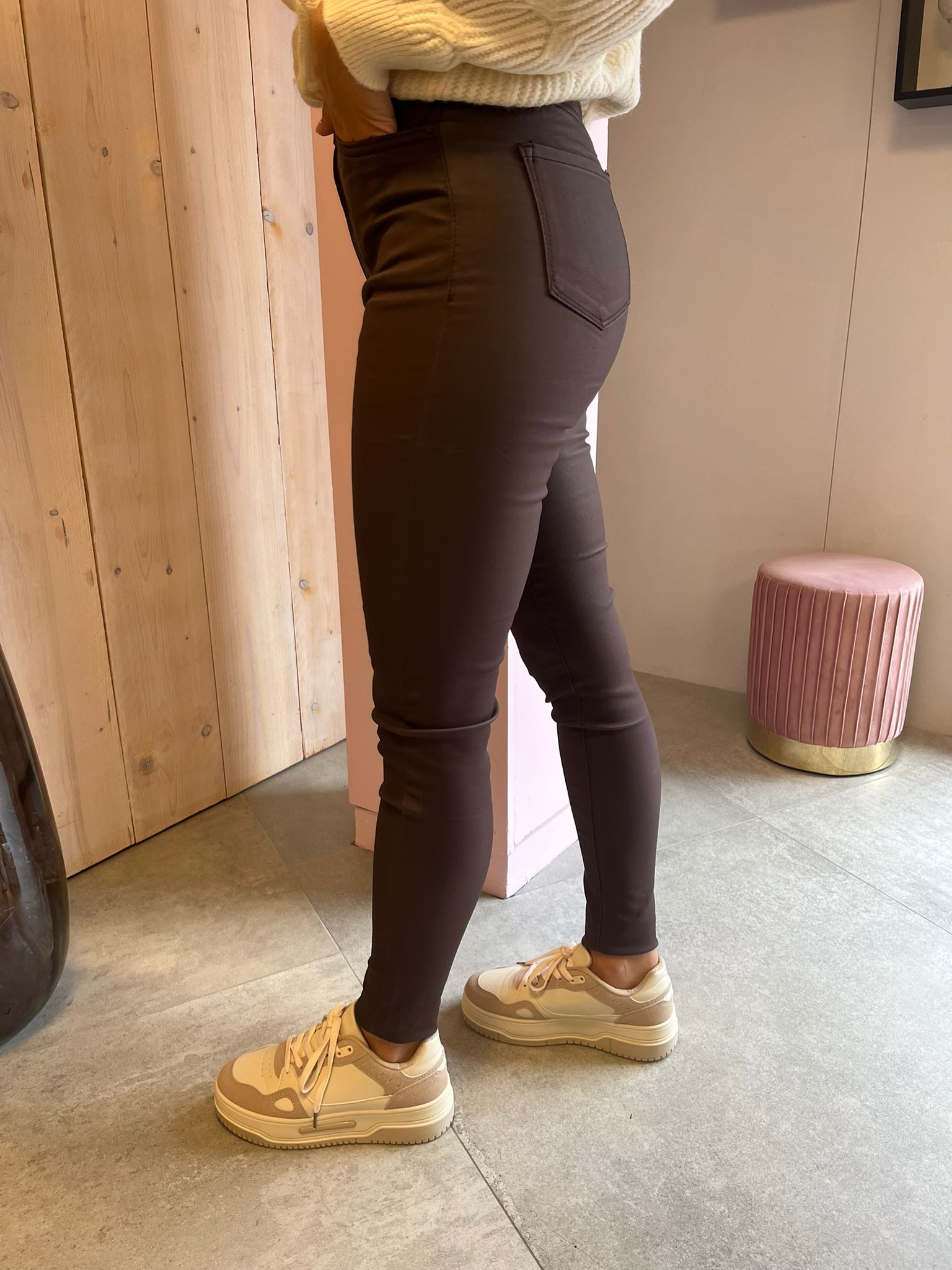 Leatherlook broek bruin