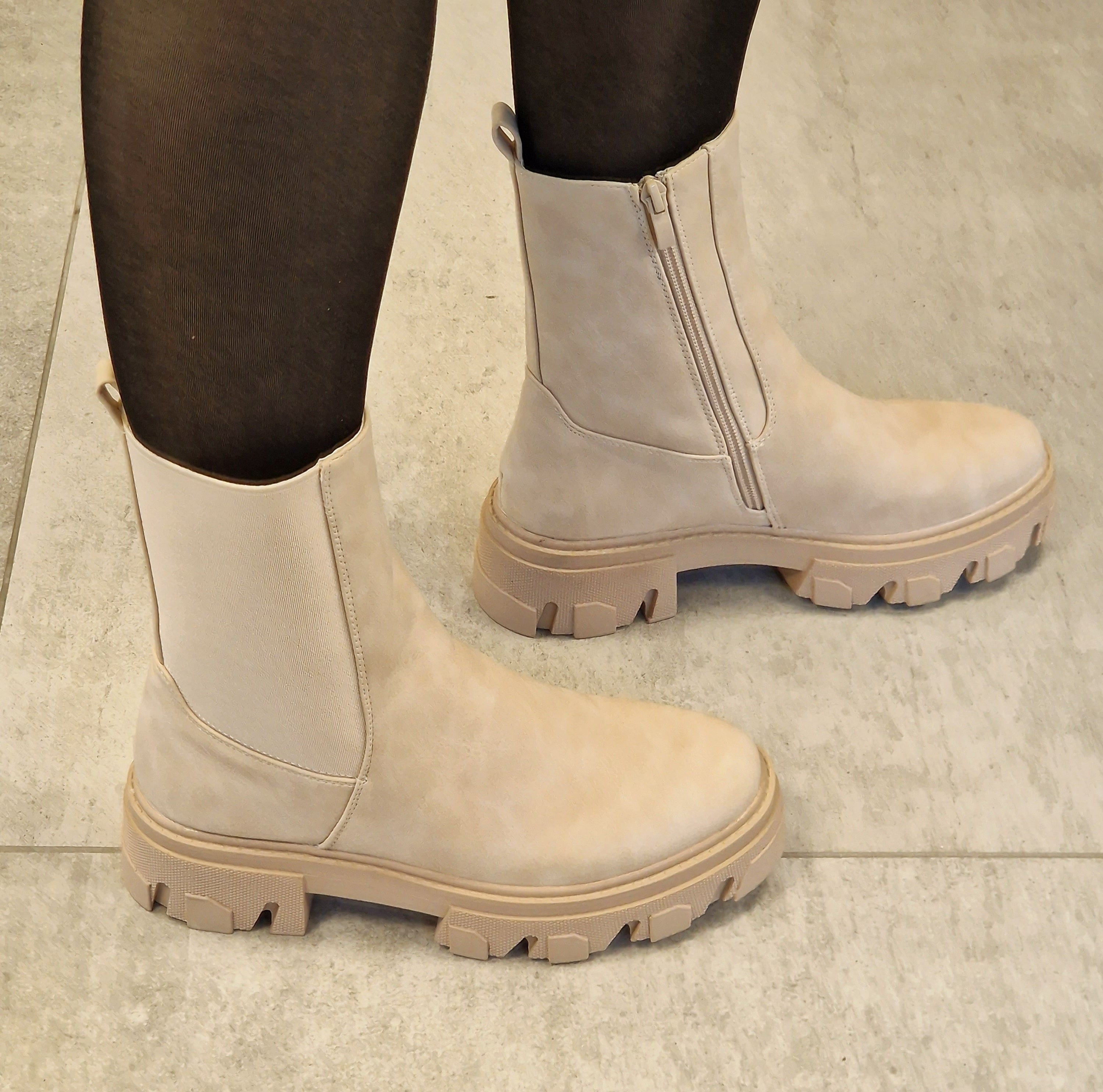 Abby Boots - Beige