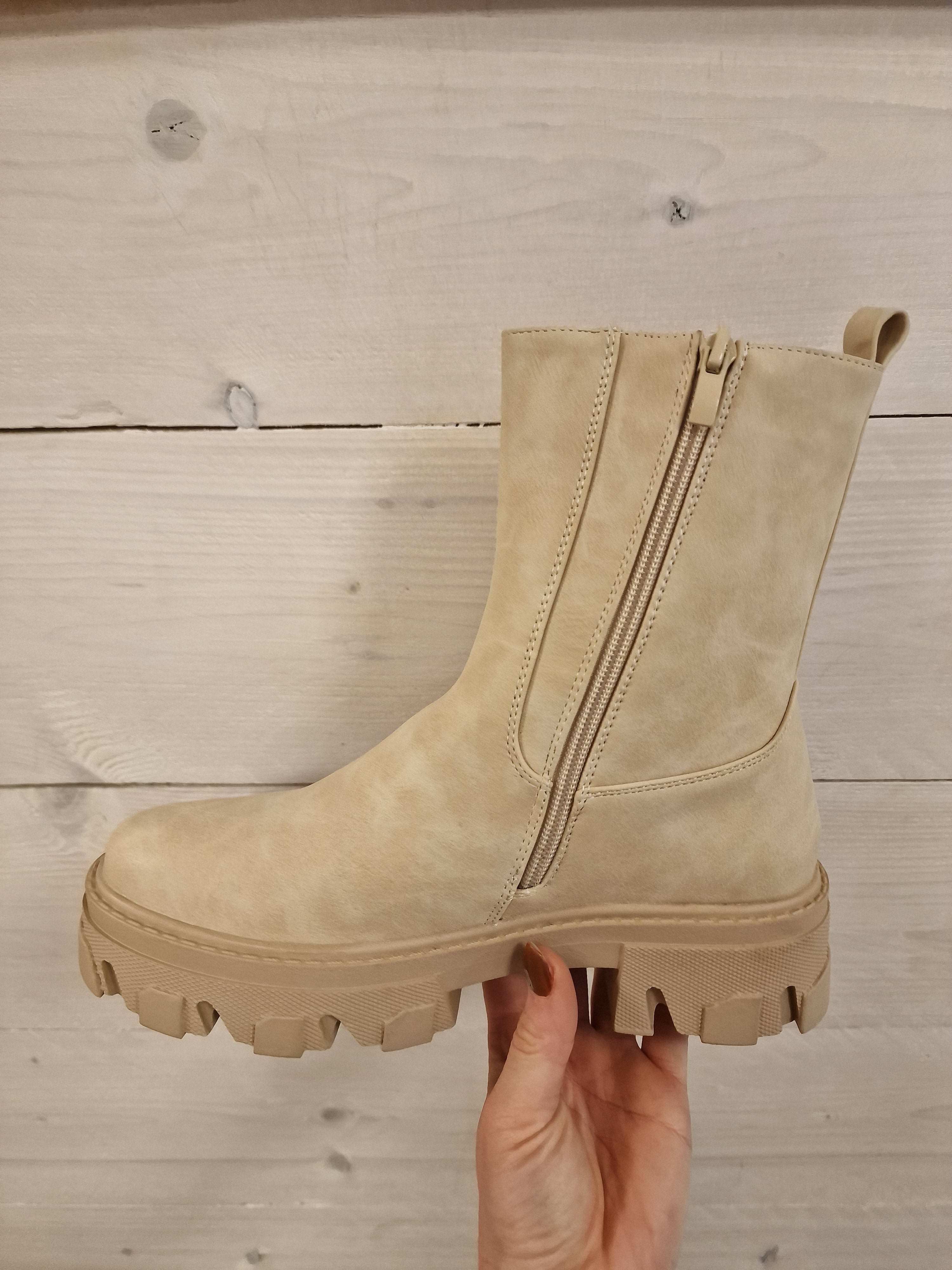 Abby Boots - Beige